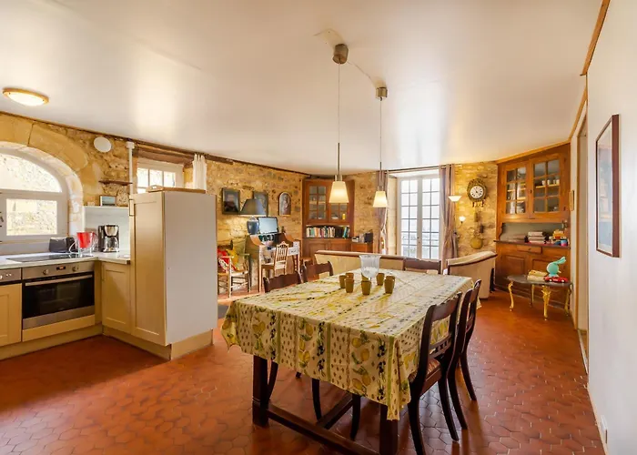 Le Hibou - La Cipiere בית נופש *